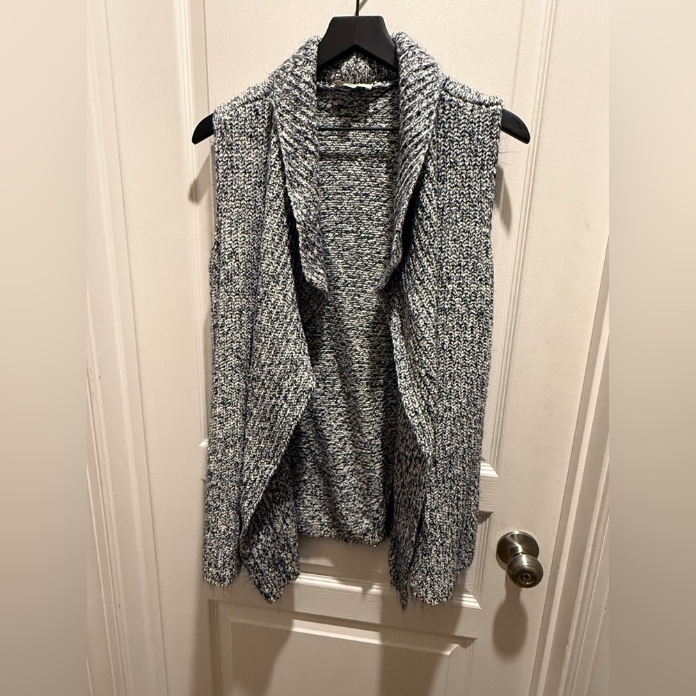 LOFT Women's Gray Knit Sweater Vest Cardigan size M